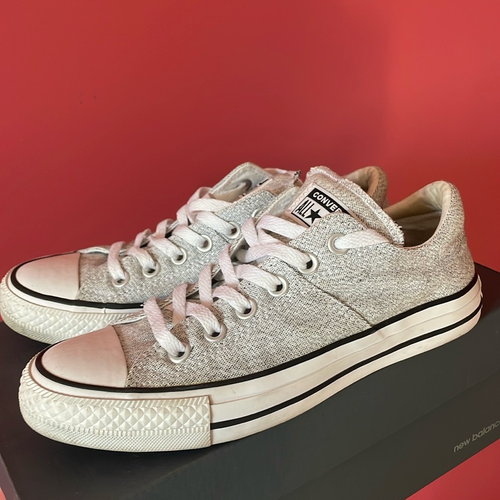 Converse sneakers - like new condition